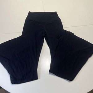 Aerie open cut flare high rise real me extra leggings